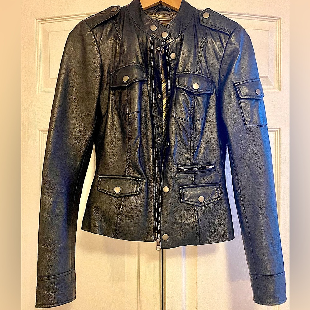 Vintage Danier leather jacket designed in Canada. Perfect cond, with 6 pockets!